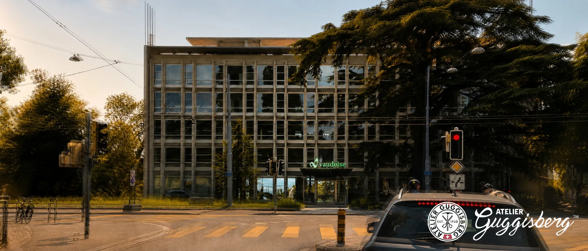 Le Cèdre, siège de la Vaudoise Assurances à Lausanne, conçu par Jean Tschumi, vu depuis le carrefour